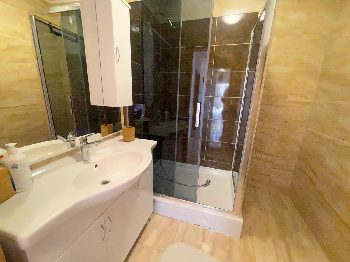 Apartmani Combaj Jadranovo Exteriör bild
