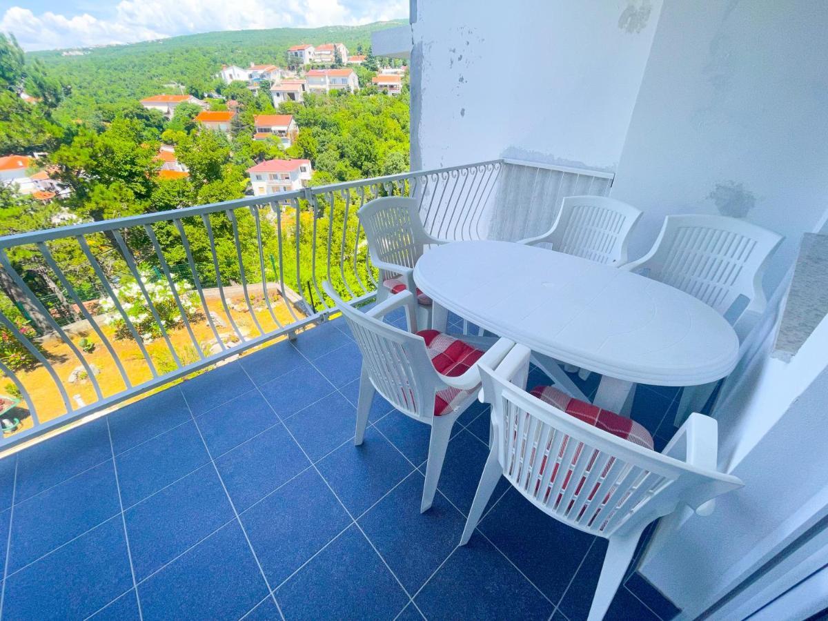Apartmani Combaj Jadranovo Exteriör bild