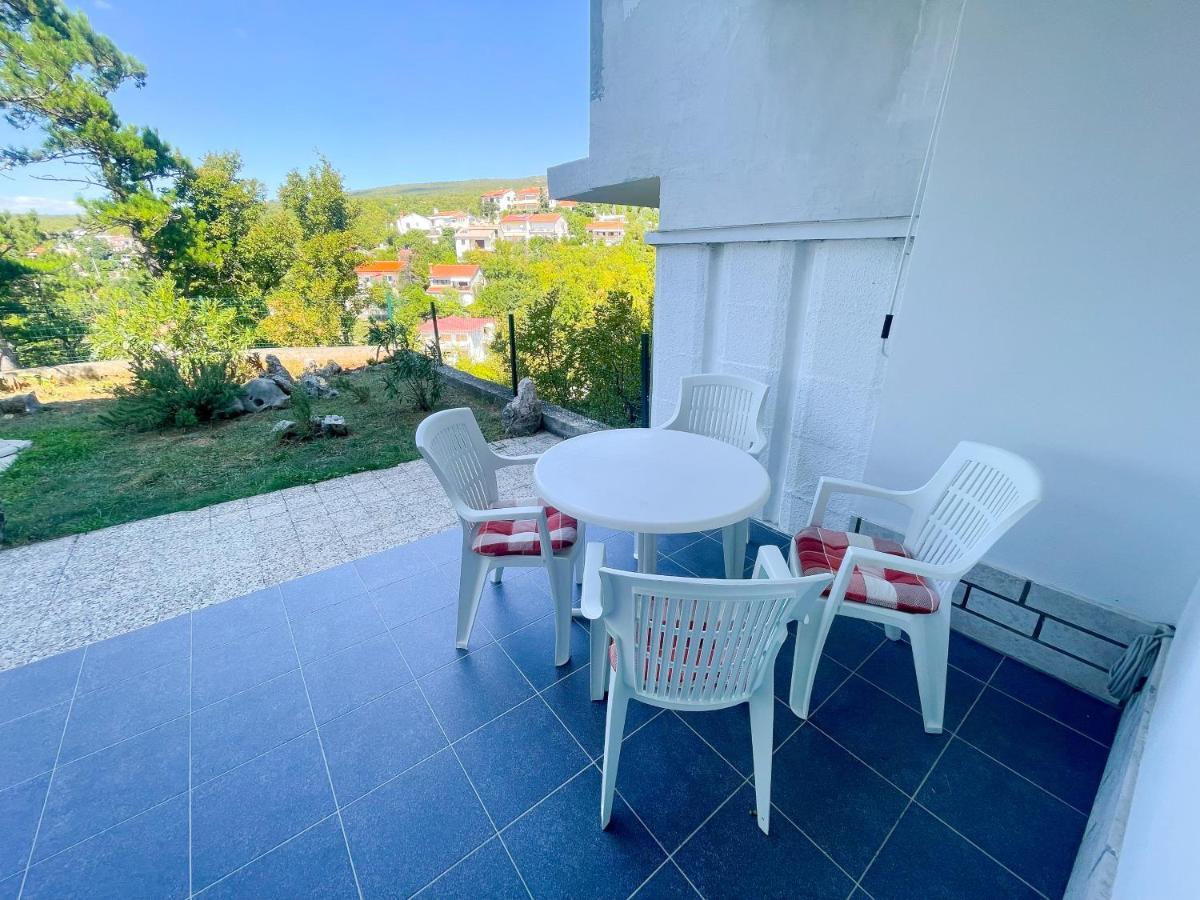 Apartmani Combaj Jadranovo Exteriör bild
