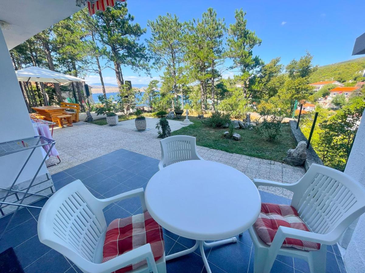 Apartmani Combaj Jadranovo Exteriör bild